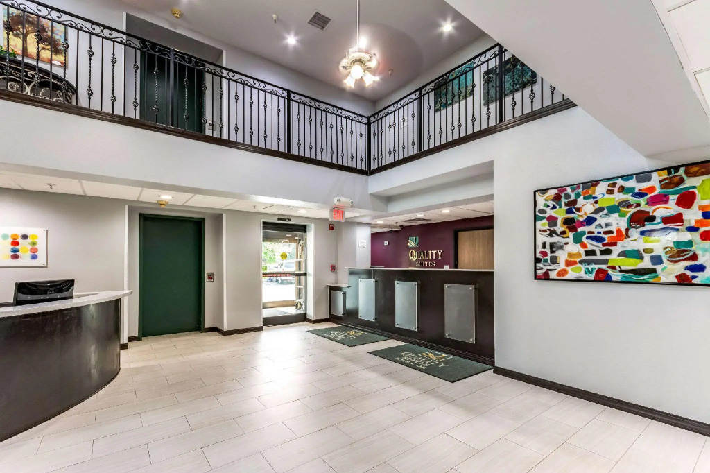 Quality Suites I-44