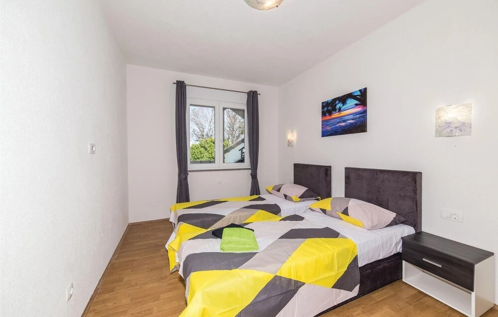 Beautiful Home in Kastel Stafilic With Wifi and 4 Bedrooms