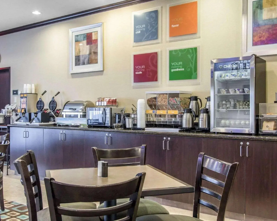 Comfort Inn & Suites Oklahoma City West - I-40
