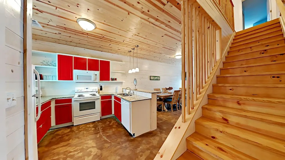 The Commons #403 - Three Bedroom Townhome