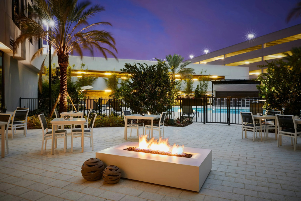 AC Hotel by Marriott Tampa Airport