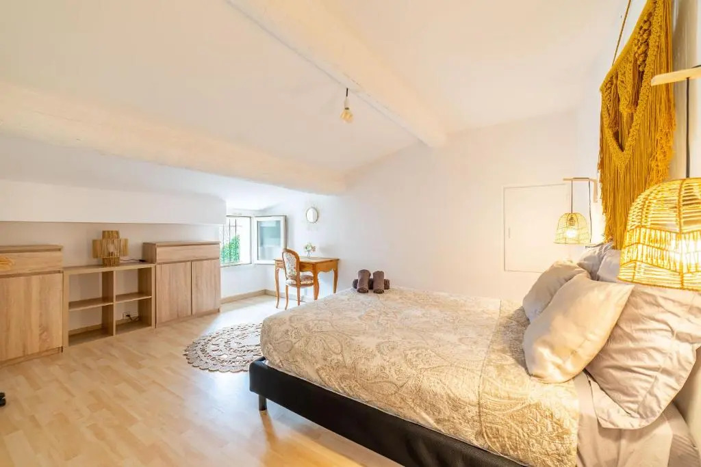 La belle vie - Beautiful 2 bedroom appartment close to parking
