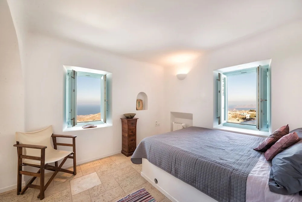Sleeps8-Parking-Garden-Pool-SunSets-Barbeque