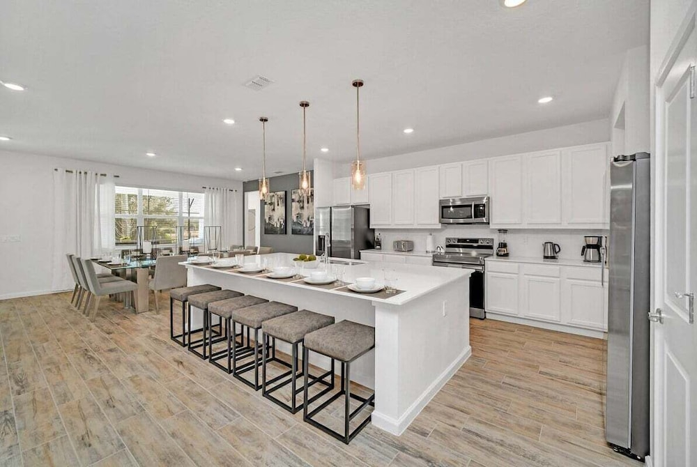 2525 Shanti Amazing 15 Suites Mansion