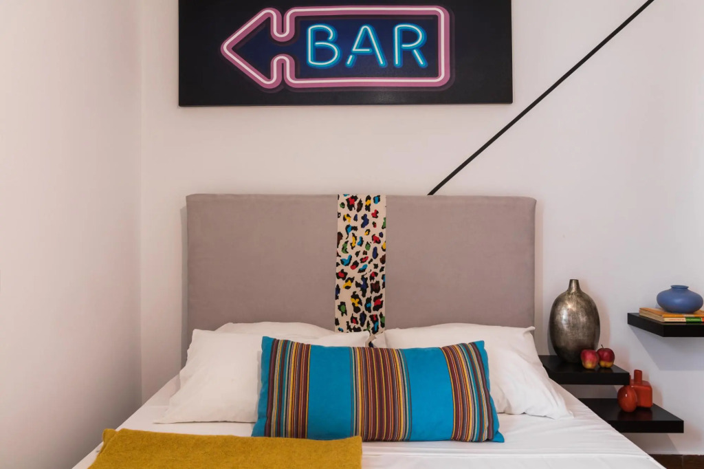 Athenian Stylish 2 bdrm Apartment