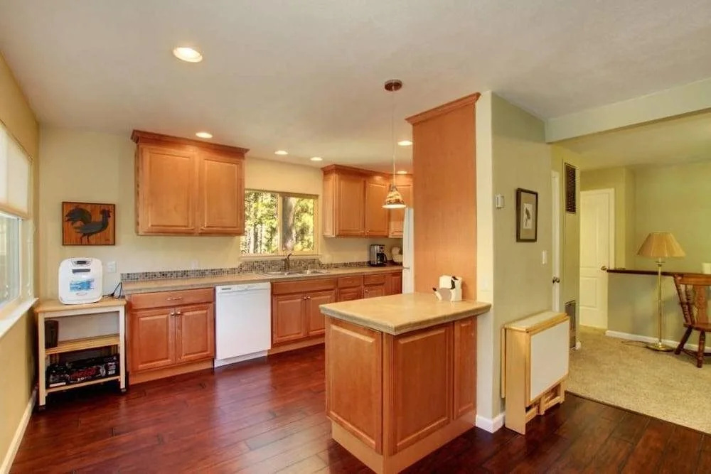 Ormsby House 1489O 4 Bedroom Home by RedAwning