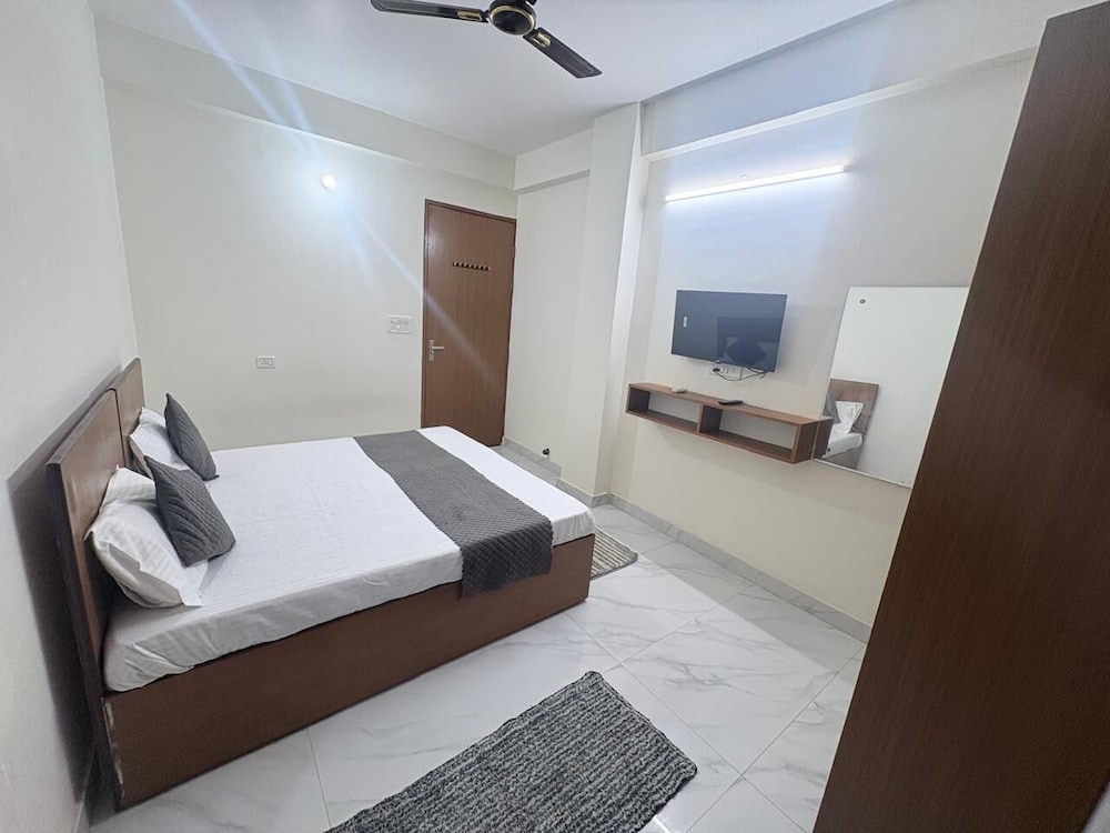 Hotel 69