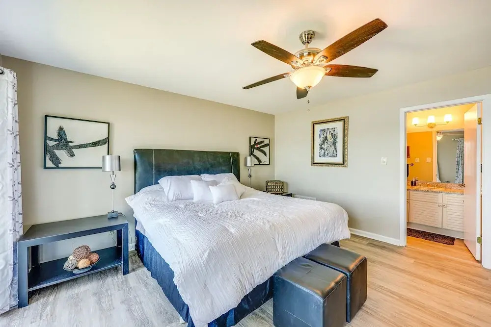 Hot Springs Lakefront Condo w/ Marina Access!
