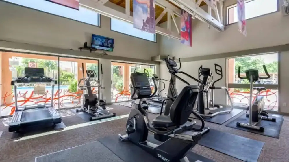 Stylish Old Town 2 Bdrm Ground Floor Condo