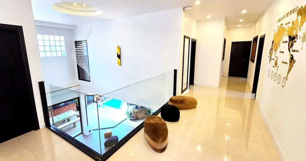 TUCHELAND Luxury Pool Villa Pattaya Walking Street