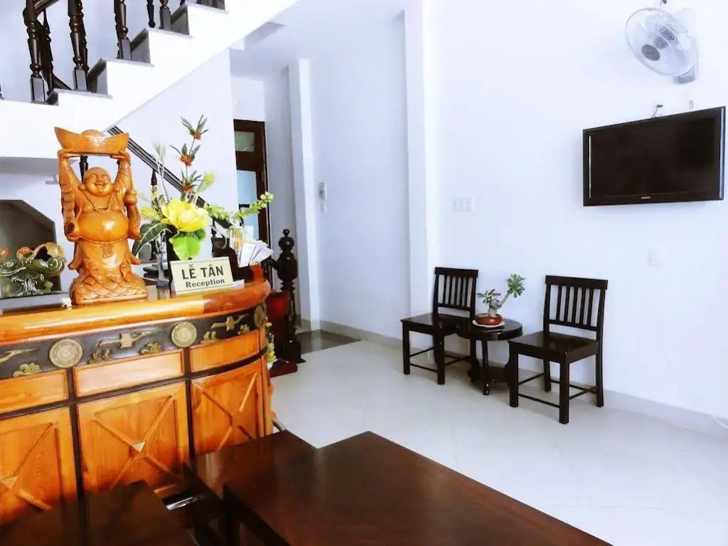 Phong Luu Hotel