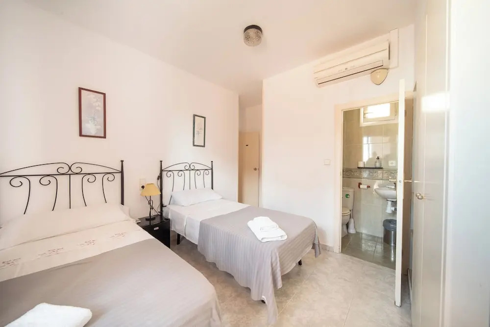 Sitges Beach Hostal