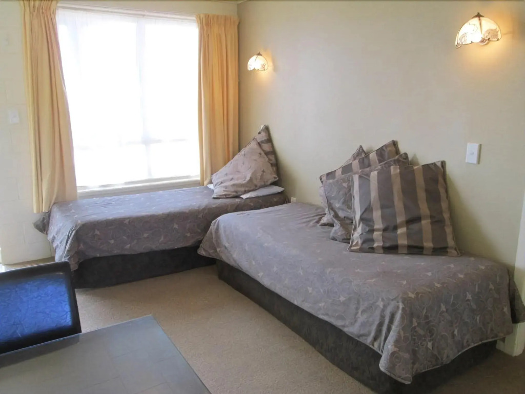 Shortland Court Motel