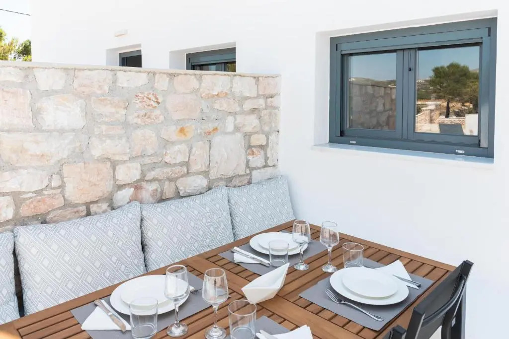 PHOS Brand New House with small Pool in Isterni