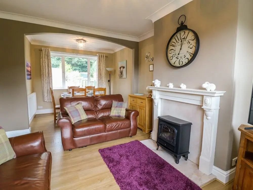 2 Ings Avenue