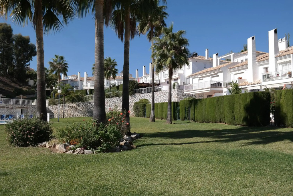 Villa Bonita - Calm DUPLEX TOWNHOUSE in Mijas Costa with sea view