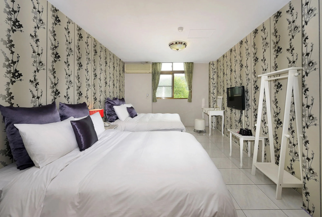 Sun Moon Lake Loft Inn
