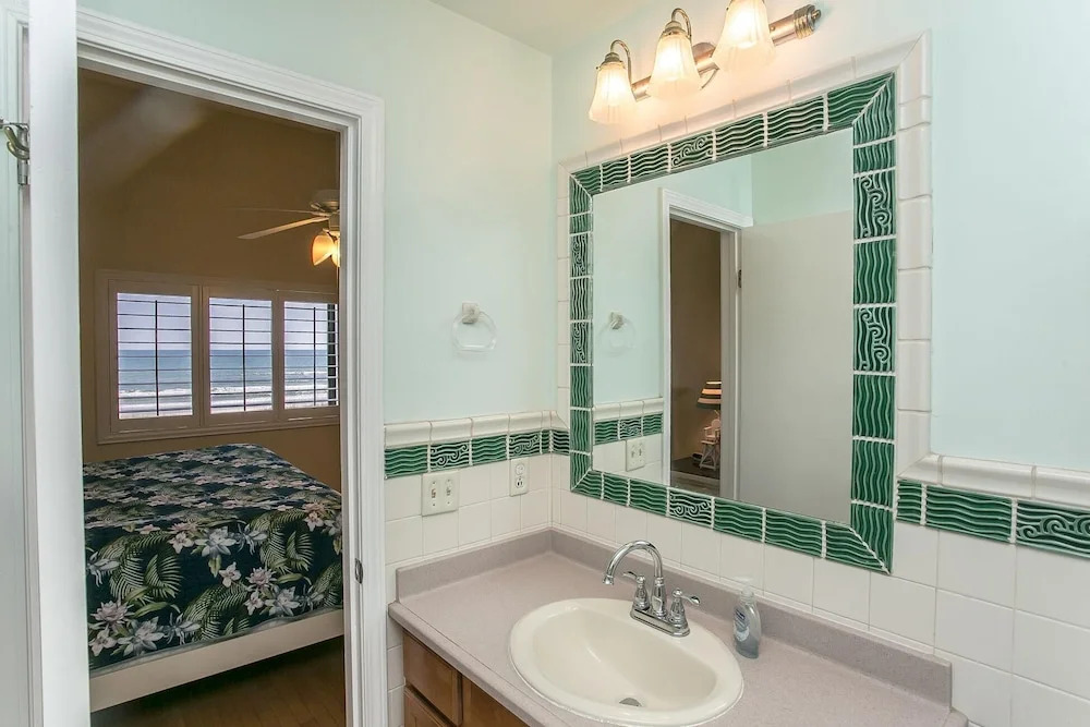 Sea Haven Resort - 112 Oceanfront