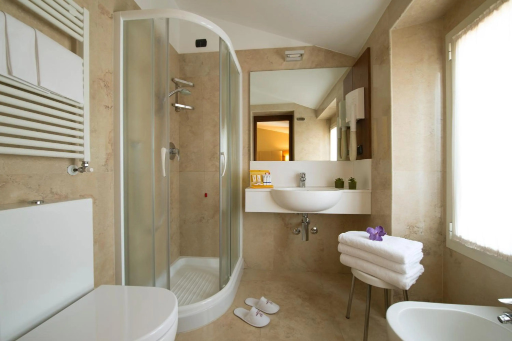 Отель Fenice Milano