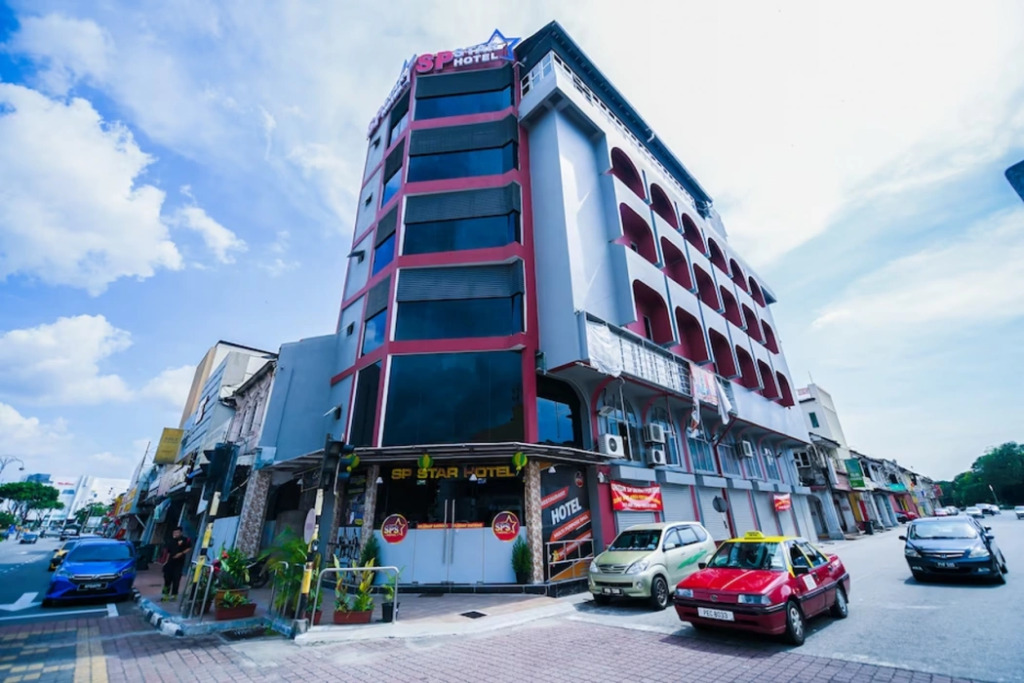 Capital O 90543 Sp Star Hotel