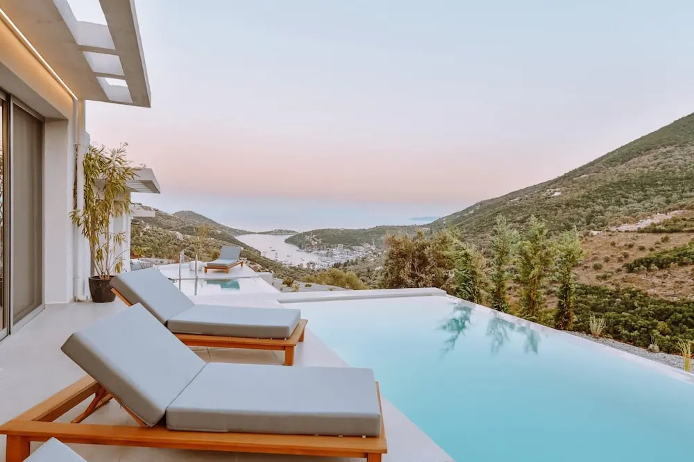 Luxury Villas Theros with private pools