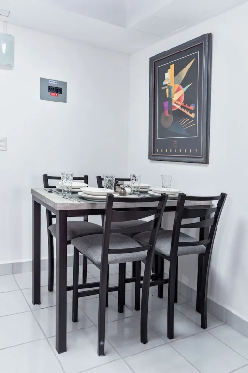 Departamento Centro, 2hab, 1 sofácama, 2 baños by Mty. Living T402