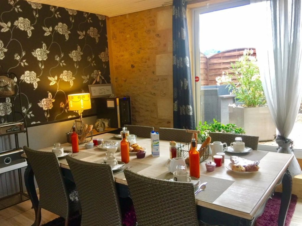 La Clef des Songes - Maison dHôtes au Calme, au Coeur de Sarlat, 2 minutes à pied de la Cité Médiévale - Climatisation - Petits Déjeuners fait Maison - Parking gratuit - Option Spa et Massages - Piscine de Saison à 400m