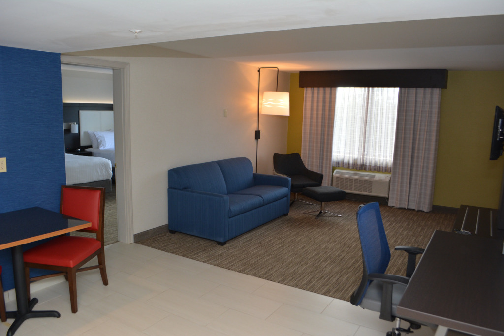 Holiday Inn Express & Suites Waterville - North by IHG