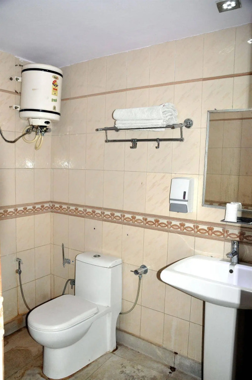 Anoop Hotel