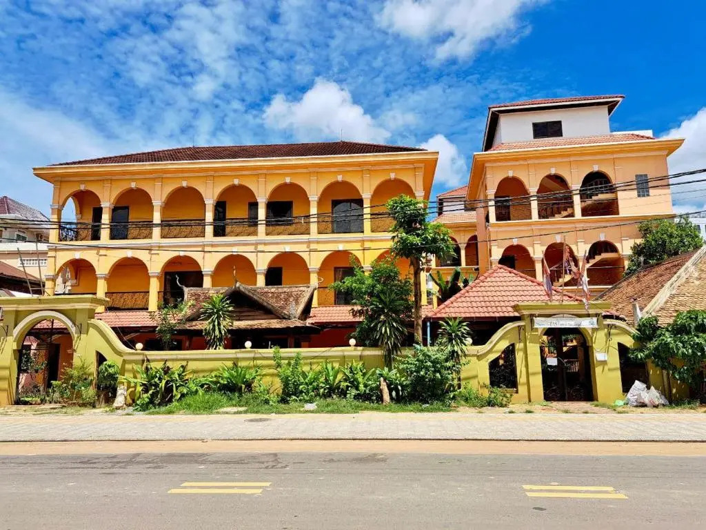 DEN HOTEL TOTONOU SIEM REAP