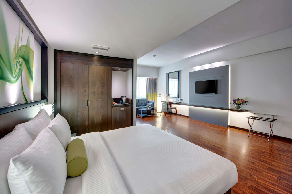 Howard Johnson Plaza by Wyndham Dubai Deira