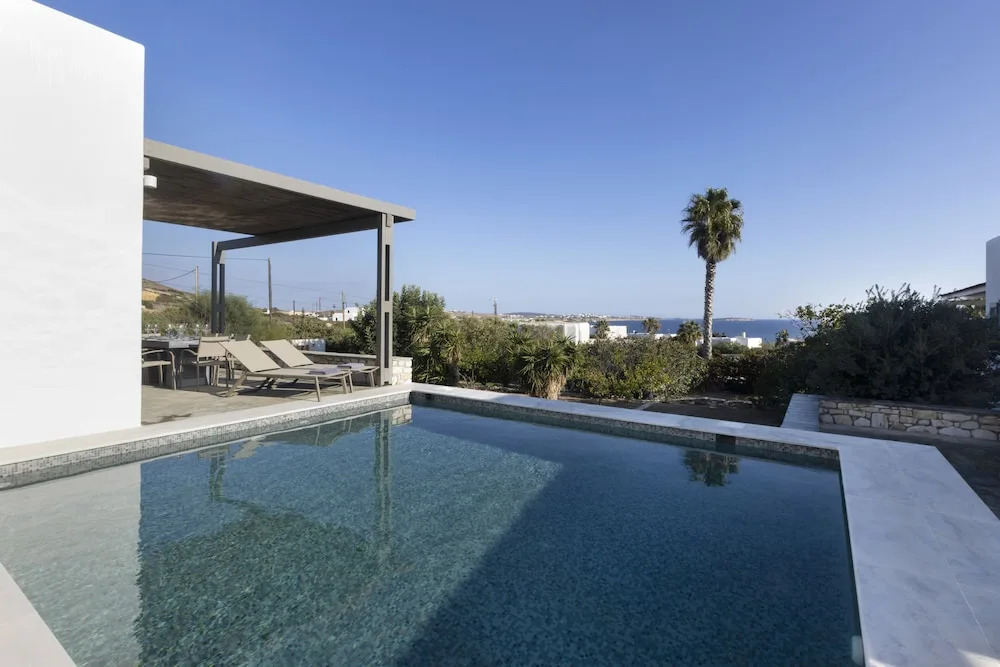 Seaview Villa by Villarentalsgr