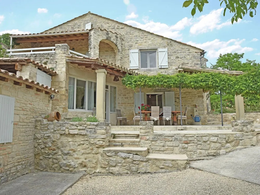 Luxury Mas With two Guest Houses and Private Pool With Stunning Views