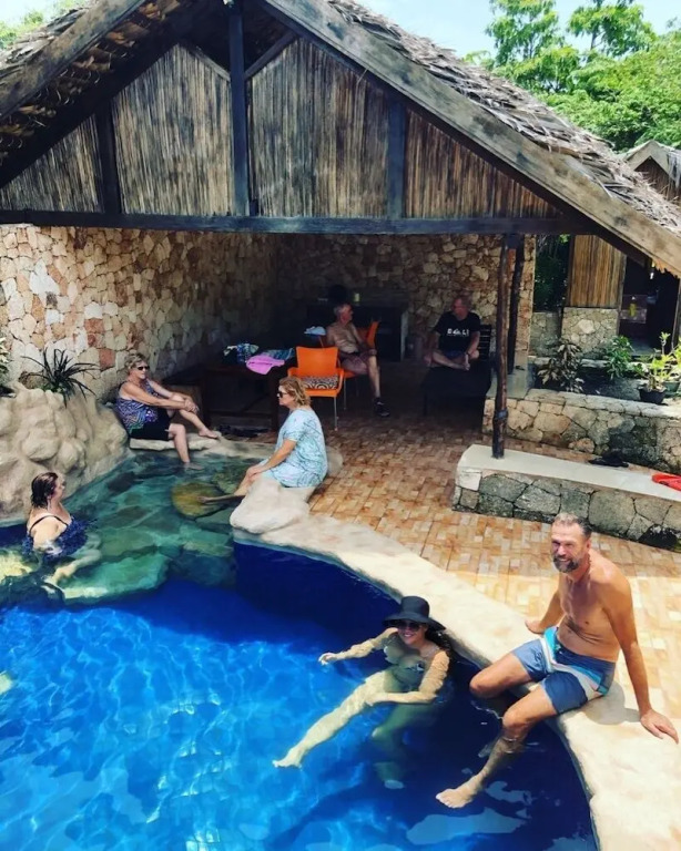 Rote Surf Resort - Lualemba Bungalows