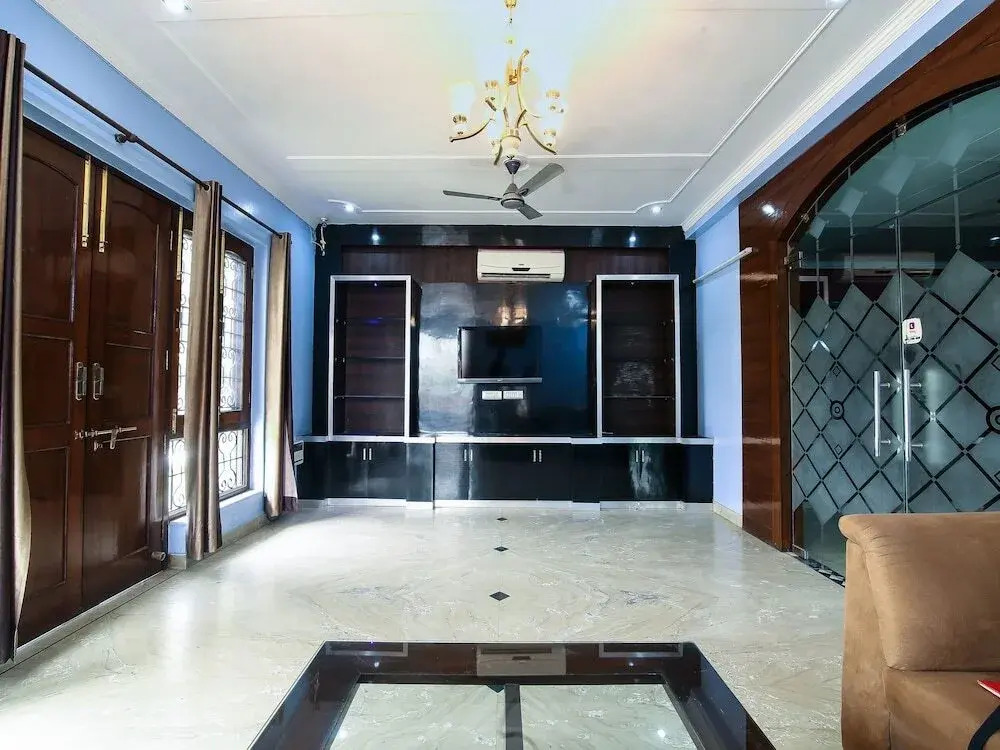 Palm Garden Suites By OYO Rooms
