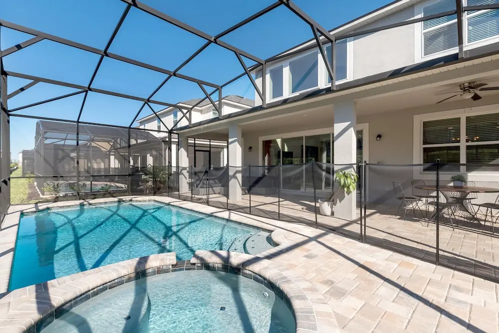 Sawyer Villa Solara 5