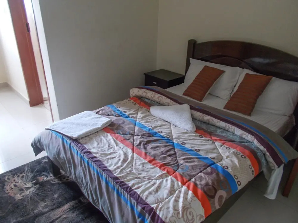 Shema Guest Lodge