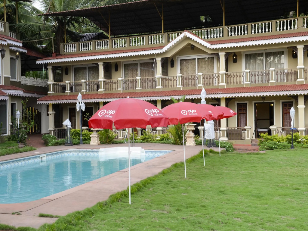 Stone Wood Riverfront Resort, Siolim