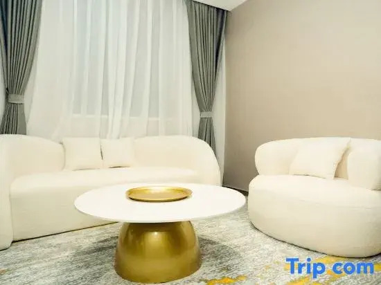 Luding Wanlu Bieyuan Homestay