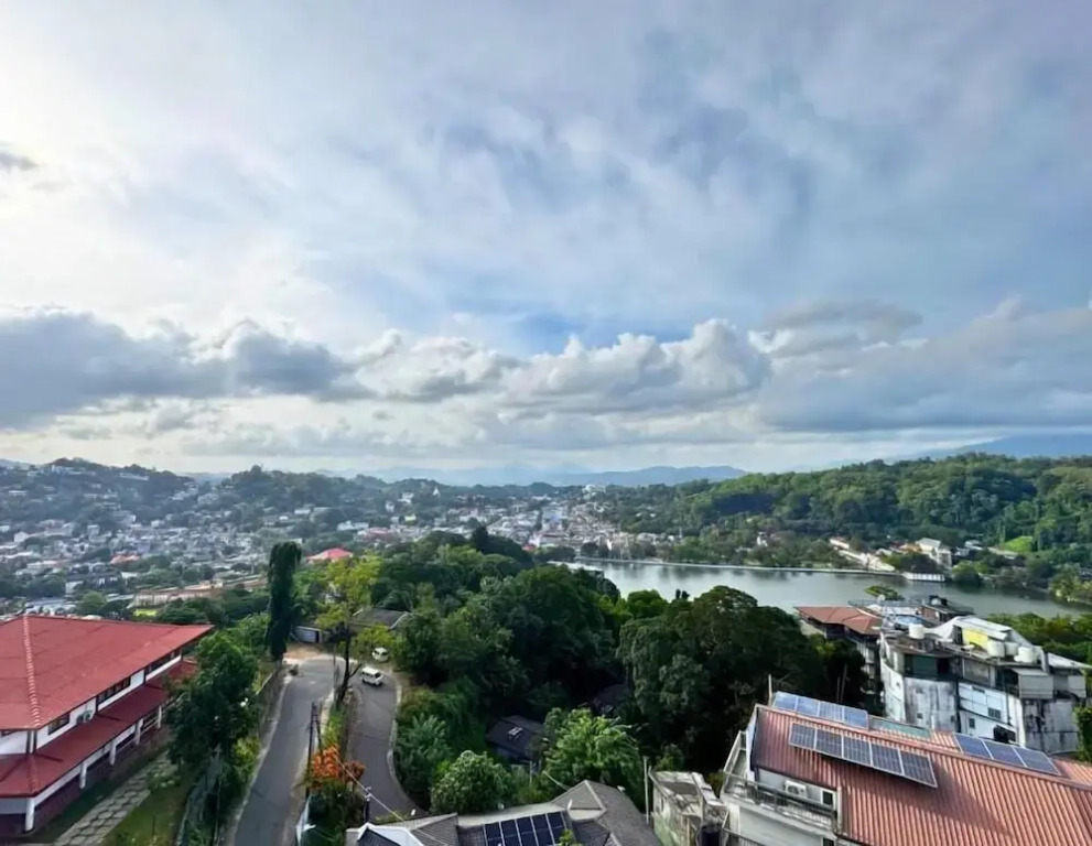 The Lake view Kandy