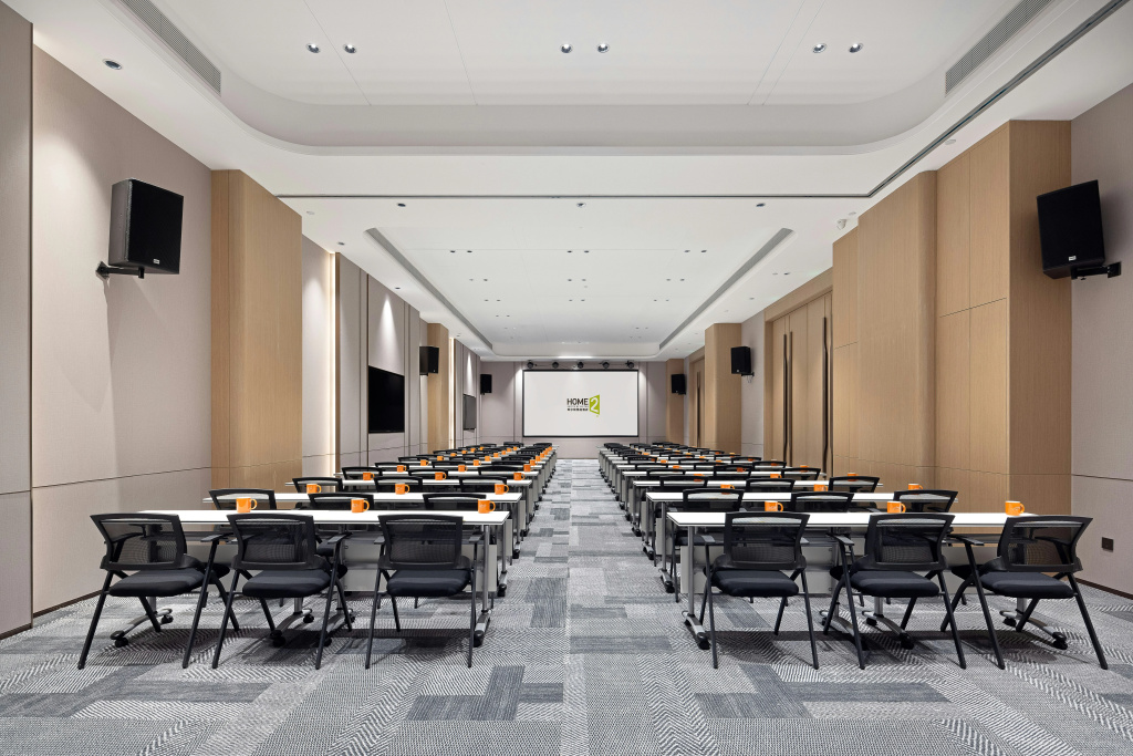 Home2 Suites by Hilton Xingyi Jushan Plaza
