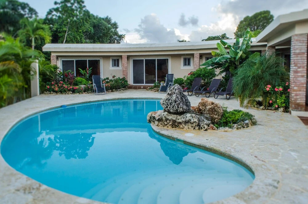 Well Furnished w Private Pool, BBQ & Palapa Bar