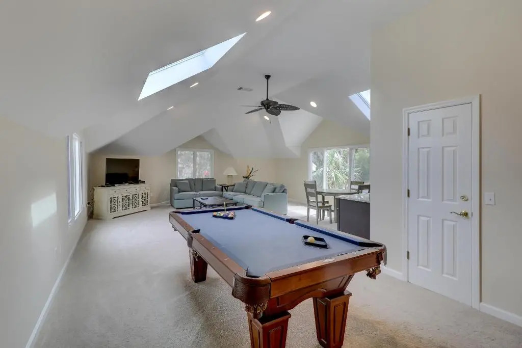 115 Mooring Buoy 4 BR Beach House Pool