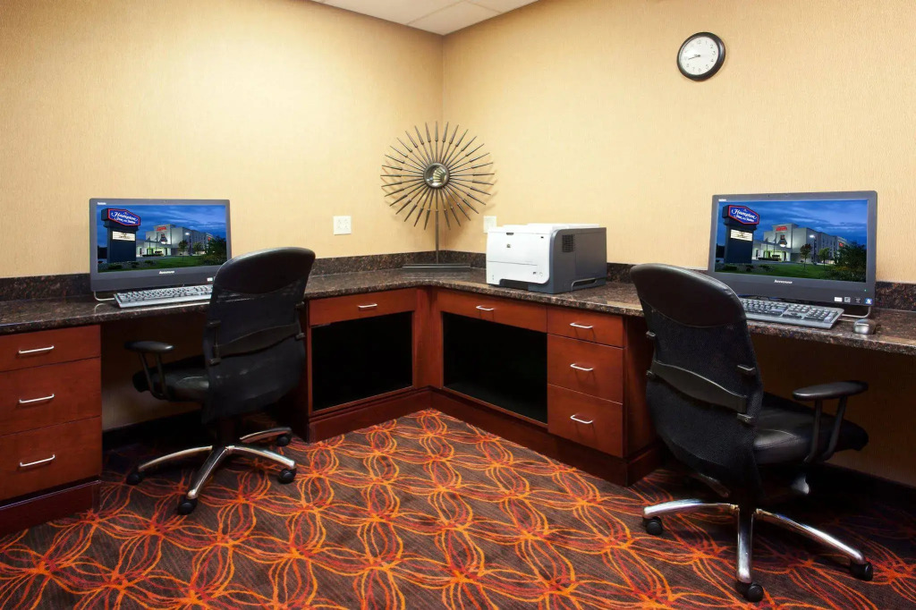 Hampton Inn & Suites Grove City
