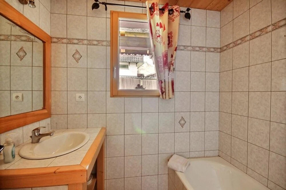 Apartment With 2 Bedrooms in Morzine, With Wonderful Mountain View, Te
