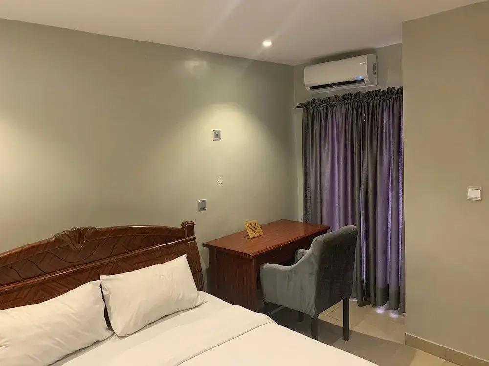 RM Suites