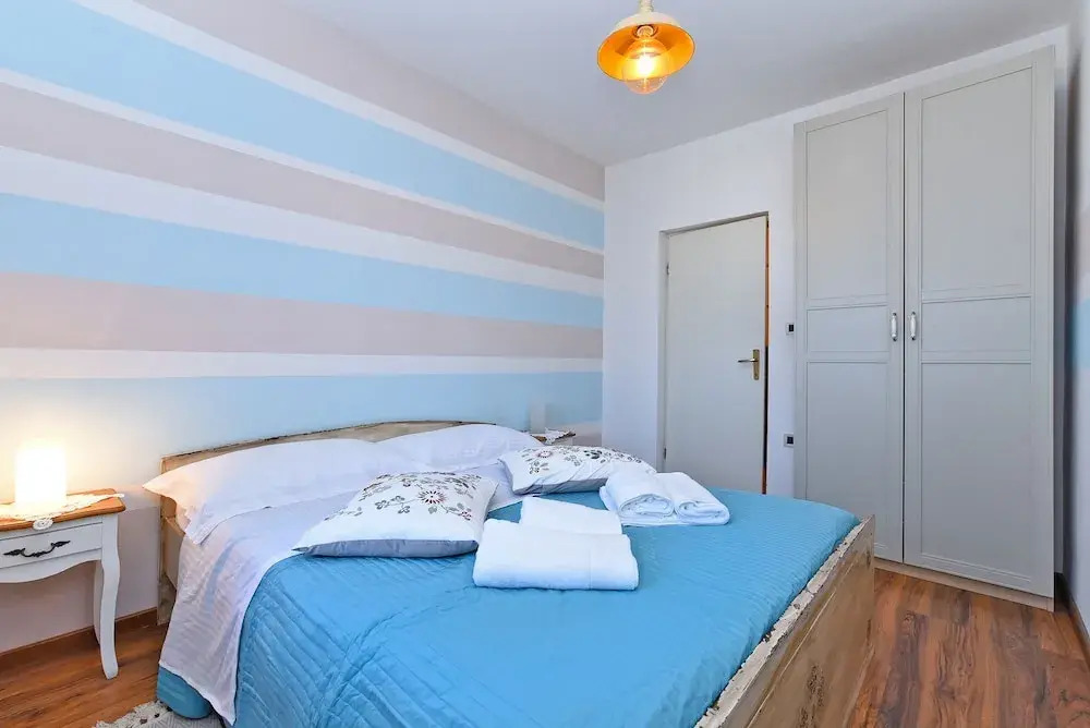 Apartment 1561