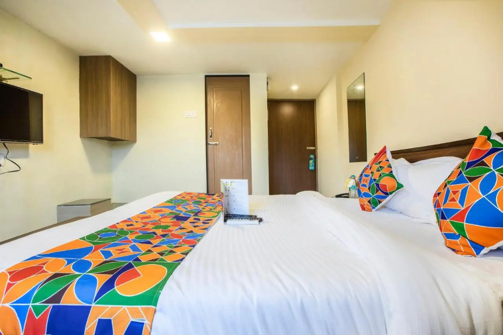 FabHotel Silver Lake