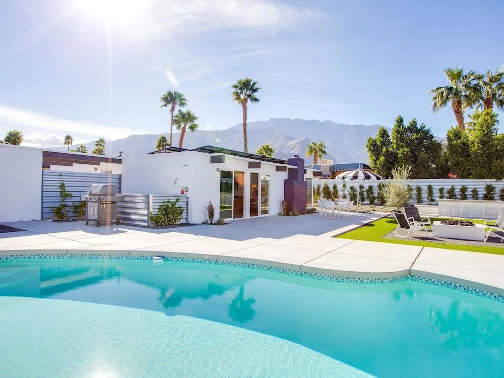 Bubble Gum Modern: Mid-Century Alexander by ACME House Company