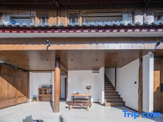 Yunqishi Snow Mountain View Private House